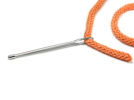 NÁSTROJ na navliekanie gumičky, zatvárací špendlík 7cm