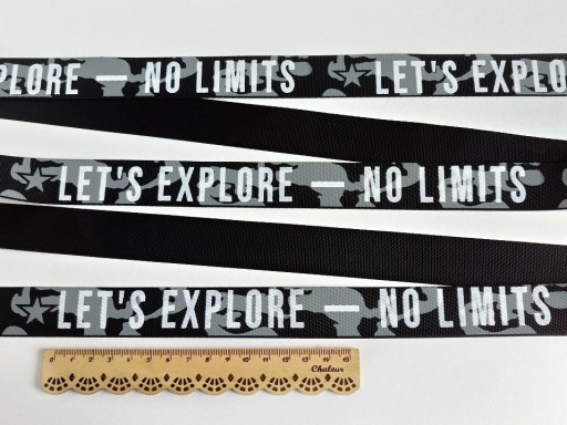 Leathercraft nosná páska 25 mm kamufláž s nápismi NO LIMITS
