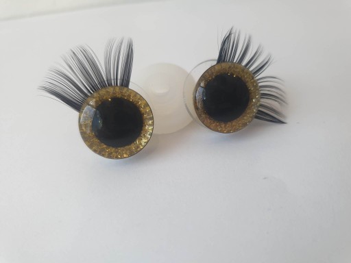 Oči pre maskotov s mihalnicami trblietavé bezpečné oči 18mm zlatý pár