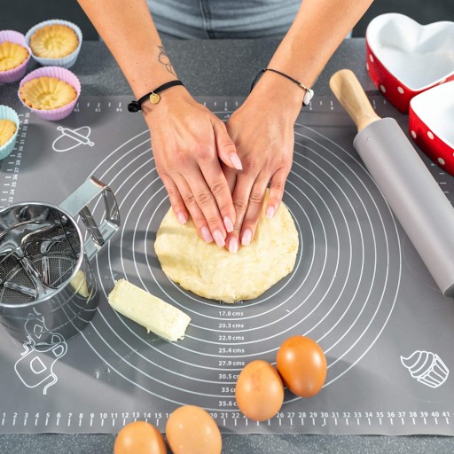 SILIKÓNOVÝ VALEC DO KUCHYNE NA PIZZOVÉ CESTO, OTOČNÝ, 38cm XXL, VEĽKÝ VALEC