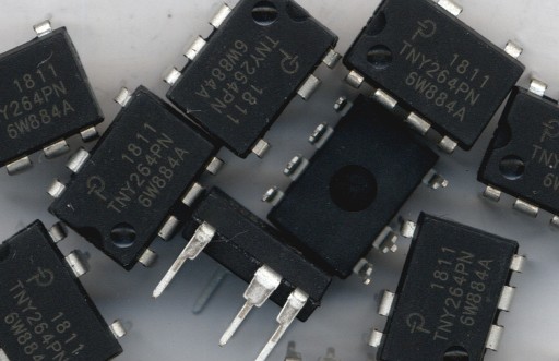 TNY264PN DIL8/7 PIN integrovaný obvod