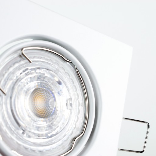 SADA Štvorcovej HALOGÉNOVEJ LAMPY, BIELE EDO + LED ŽIAROVKA