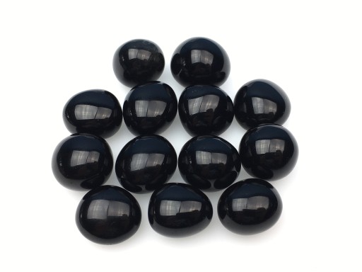 čierny obsidián, prírodný leštený kamienok