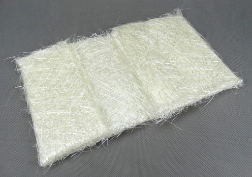 BOLL GLASS MAT VLÁKNO NA ŽIVICU ALEBO Tmel / HMOTNOSŤ: 300g/m2