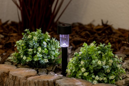 LED SOLÁRNE ČIERNA ZEMNÁ LED ZÁHRADNÁ LAMPA, VRÁŽANÁ, STĹPIKOVÝ OSTÍK