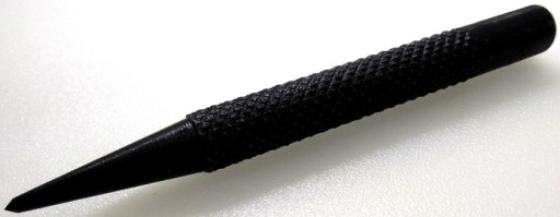Tradičný zámočnícky kovový značkovací razník 2,5x100mm