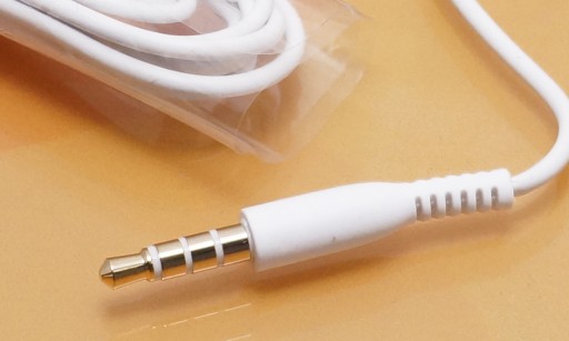 ORIGINÁLNE UNIVERZÁLNE SLÚCHADLÁ XIAOMI IN-EAR EM023 S 3,5 mm MIKROFÓNOM