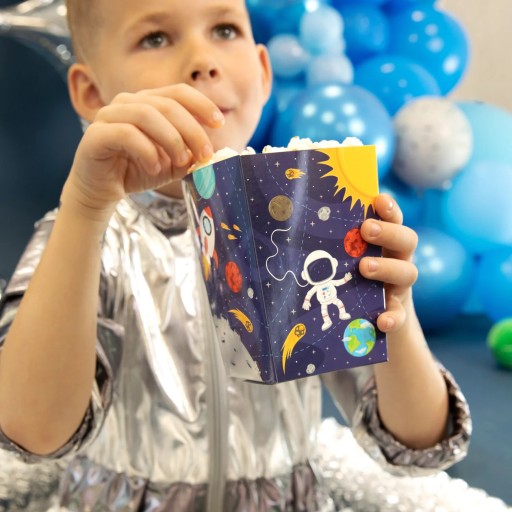 POPCORNOVÉ KRABIČKY NA SLADKOSTI vesmírny astronaut 6 ks k narodeninám detí