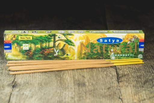 Vonné tyčinky NAG CHAMPA POLLEN SATYA Natural