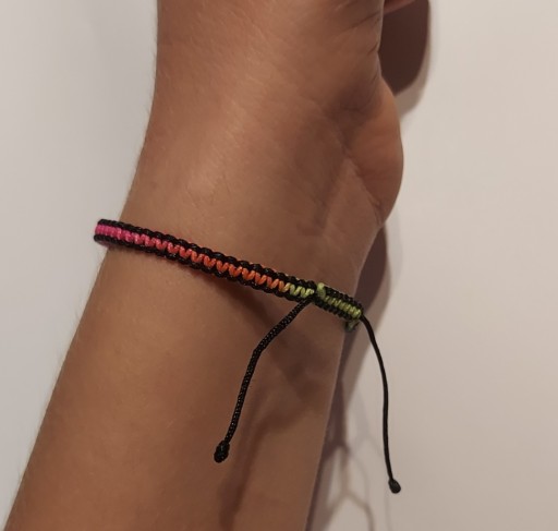 DÚHOVÝ NÁRAMOK ŠŤASTIA PRIATEĽSTVO FAREBNÝ MACRAME RUŽOVÝ