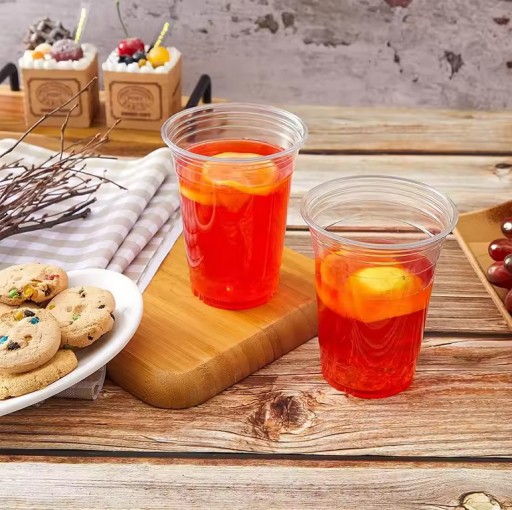 PLASTOVÉ POHÁRKY NA PIVNÉ PALIČKY 300ml 50 kusov