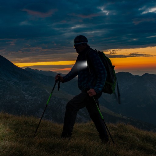 DIELENSKÉ SVIETIDLO, LAMPA S MAGNETOM, GARÁŽOVÁ LAMPA, SILNÝ MAGNET