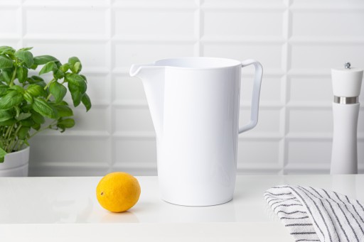 Nerozbitný džbán Artogos na nápoje, kompót, vodu, džús, 2 l