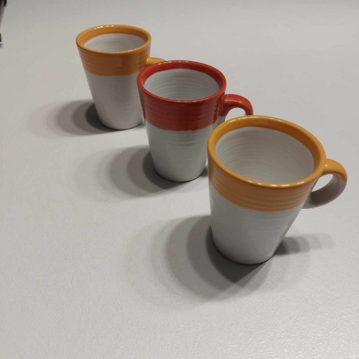 Keramický hrnček na espresso s uškom, rôzne farby