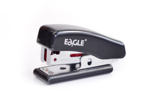 Zošívačka 868 mini čierna 10 listov EAGLE