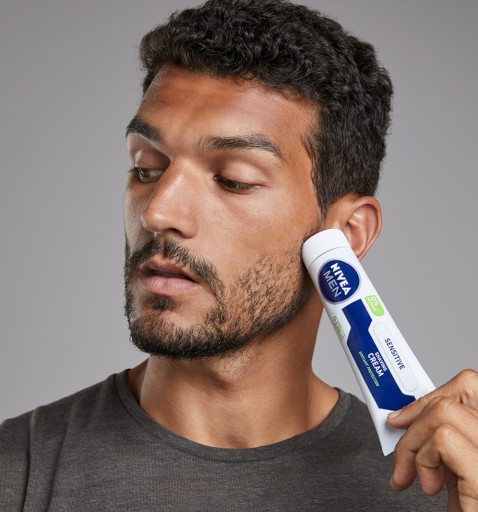 NIVEA MEN SENSITIVE Pánsky upokojujúci krém na holenie pre citlivú pokožku 100 ml