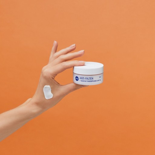 NIVEA Denný krém proti vráskam 65+ 50ml