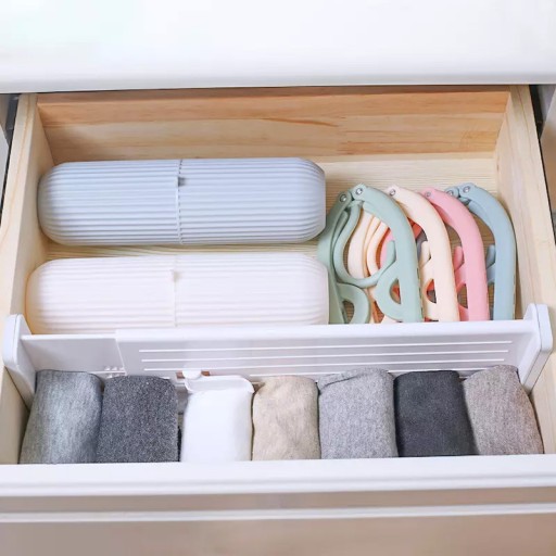 Organizér, nastaviteľná prepážka pre šatníkovú zásuvku 27 - 45 cm