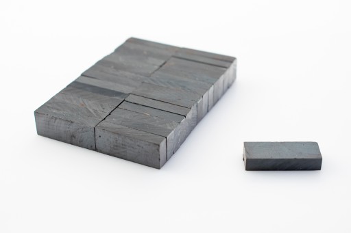 Magnet na feritovú platňu MPŁ 25x10x5 F30 50 ks