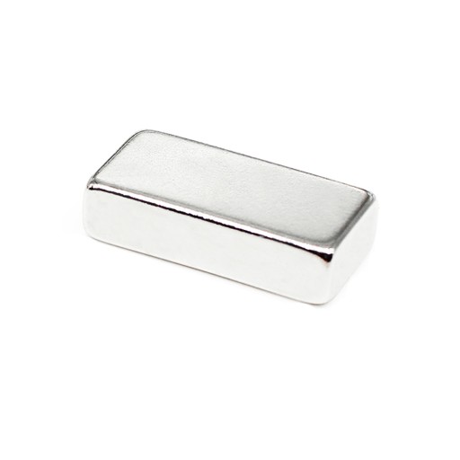 NEODYMOVÝ MAGNET 20x10x5 mm TANIER SILNÝ