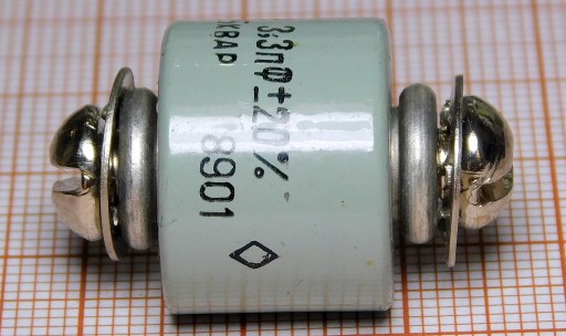 Keramický kondenzátor 3,3pF 6kV 5kWar K15U 1 P100