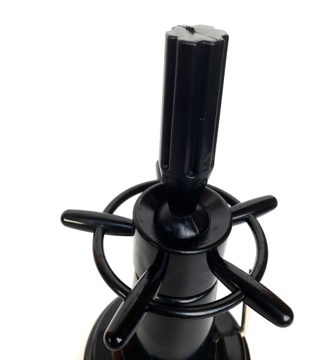 STOJAN NA TRIPOD Držiak na vrch kaderníckej hlavy