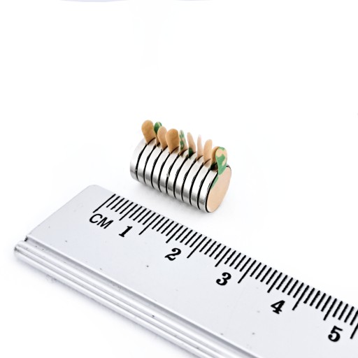 NEODYMOVÝ MAGNET 10x1,5 mm VALEC S LEPIKOM 10 KS