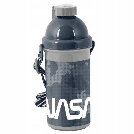 NASA pije fľašu vody pre chlapca
