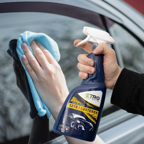 Etro kvapalina do auta na čistenie skiel, zrkadiel, 500 ml