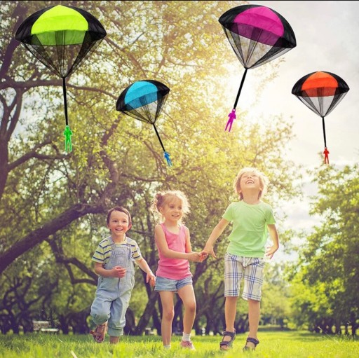 LIETAJÚCA PARACHUTÉRKA s padákom