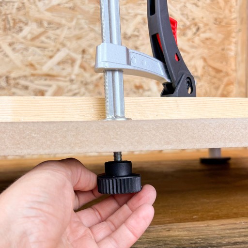 Prítlačný gombík pre svorky Bessey TW20-15-8-KLI – SOGA-PKB