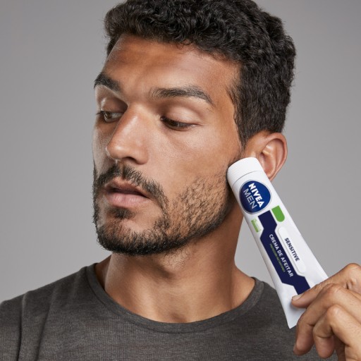NIVEA Upokojujúci krém na holenie Sensitive 100 ml