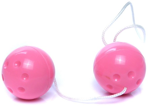ORGASMICKÉ GUĽAČKY GEJŠE STIMULUJÚ VAGINÁLNE SVALY