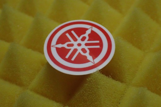 NÁLEPKA YAMAHA NÁLEPKA 3 x 3 cm