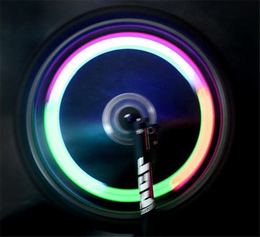 LED SVETLO NA PREKRÝVKU SPÄŤOVÉHO BICYKLA V2