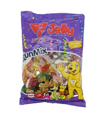 ŽELÉ S OVOCNOU PRÍCHUŤOU S OVOCNÝM ŠŤÁVOM FANMIX mix tvarov 800g