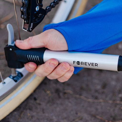 Cyklistická pumpa Forever PU-100 s držiakom rámu