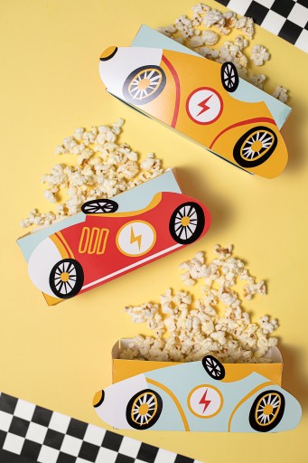 OBČANKOVÉ KRABICE SLADKOSTI POPCORN CARS NARODENINOVÉ AUTÁ - 3 KUSY - 7312