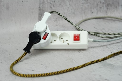 biela rozdvojka s vypínačom Polish loft retro