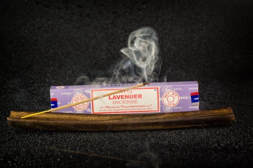 NAG CHAMPA SATYA POLLEN vonné tyčinky 15g Levanduľa