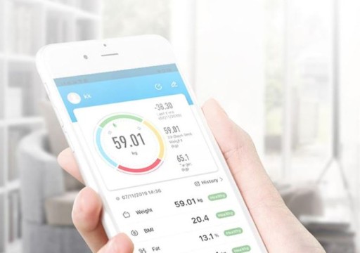 MODERNÁ CHYTRÁ KÚPEĽŇOVÁ VÁHA ANALYTICKÉHO SKLA 25v1 BLUETOOTH BATÉRIE