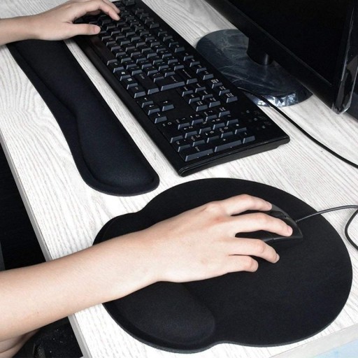 ERGONOMICKÁ GÉLOVÁ PODLOŽKA POD MYŠ NA ZÁPESTIE