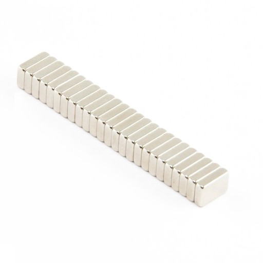 NEODYMOVÝ MAGNET 7,5x5x2 N38 - 25 KS
