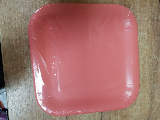 Papierové taniere, červené, 23 cm, štvorcové, 14 ks.