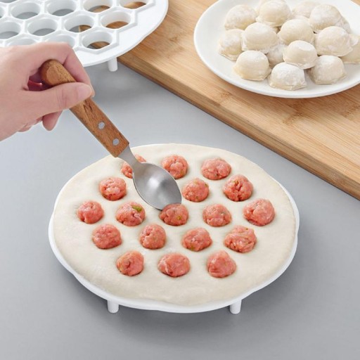 FORMA 20CM KRAJÁČ KNEDLÍ S 19 KUSMI PIROGOV