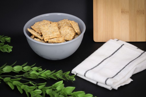 KUCHYŇSKÁ PLASTOVÁ MISKA 0,75L ŠEDÁ NA OBJÍDKY ČIPY 15 CM