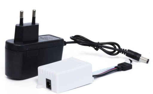 FAREBNÉ LED DO IZBY VODEODOLNÉ SMD RGB LED PÁS 5m FAREBNÉ + DIAĽKOVÉ OVLÁDANIE