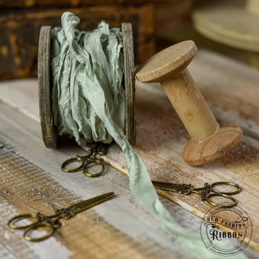 Vintage OLD FASHION RIBBON špinavá mätová stuha