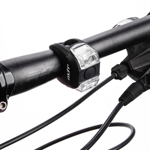 SADA PREDNÝCH ZADNÝCH SVETLÁ NA BICYKEL METEOR FLEX