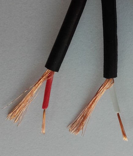tienený kábel na meter 2 x RCA 4 mm
